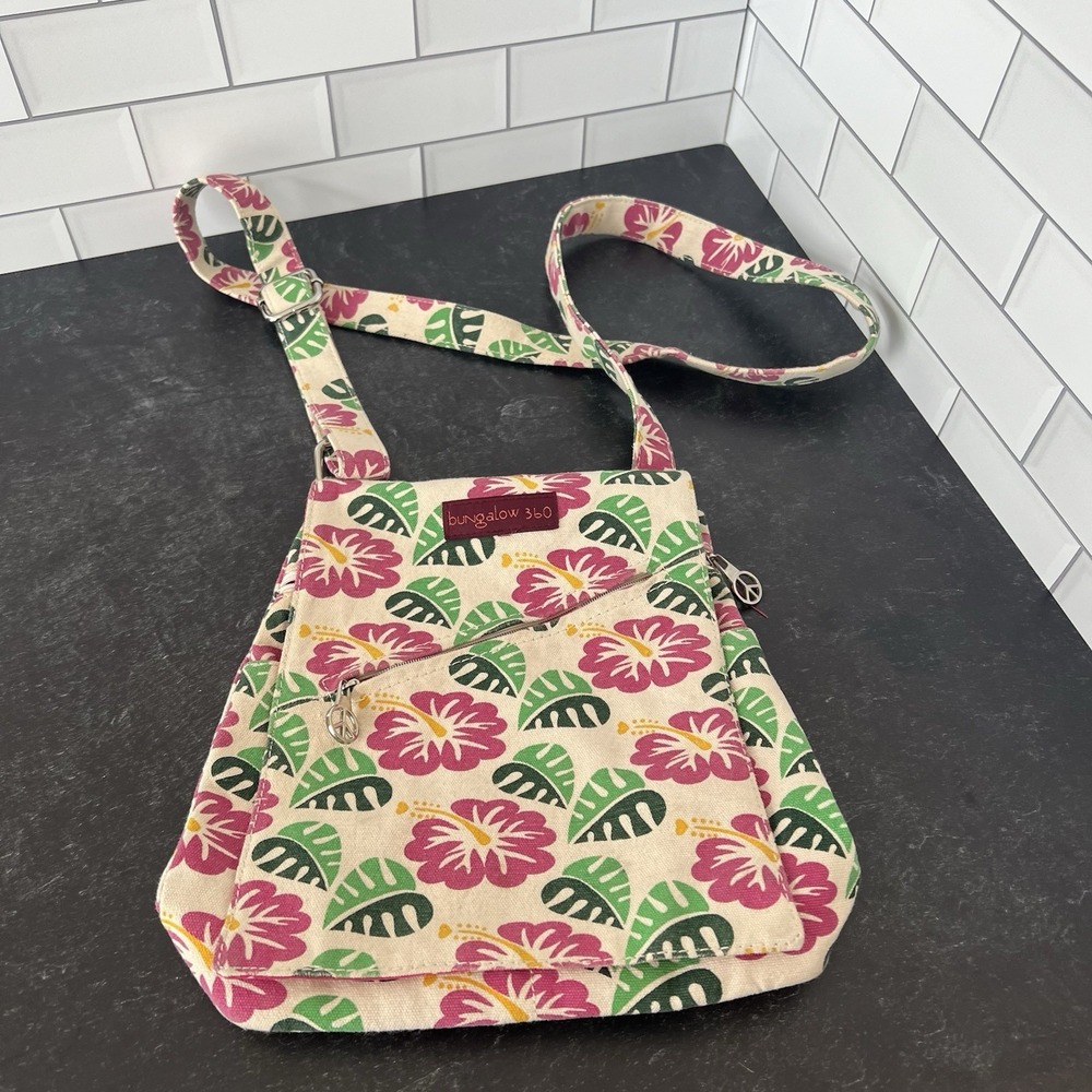 Bungalow 360 Crossbody Purse Hibiscus Flowers - Vegan Eco Boho Island Chic - Picture 8 of 8